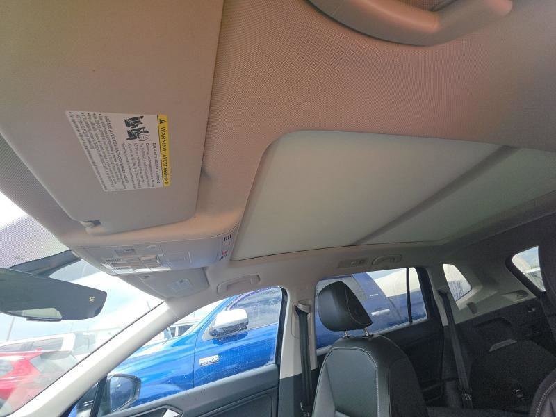 Used 2021 Volkswagen Tiguan SE w/ Panoramic Sunroof Package AWD/4WD image 11