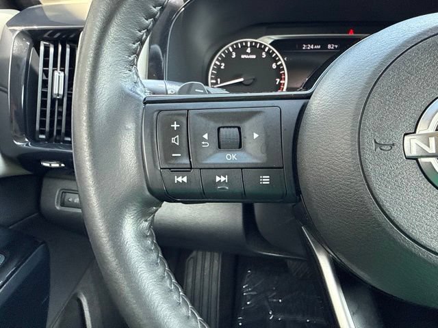 Used 2022 Nissan Pathfinder SV AWD/4WD image 11