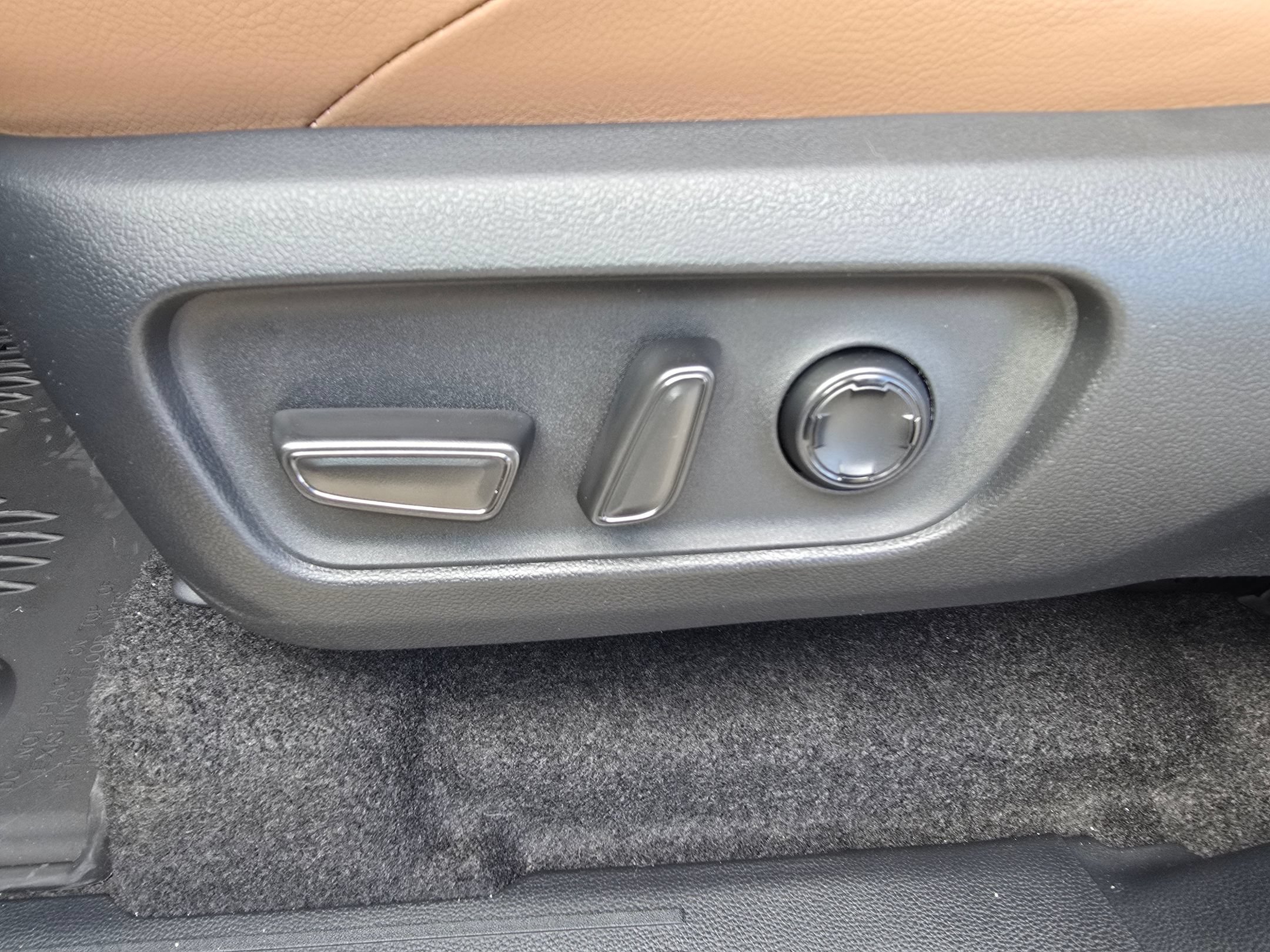 Used 2026 Toyota 4Runner Limited AWD/4WD image 13