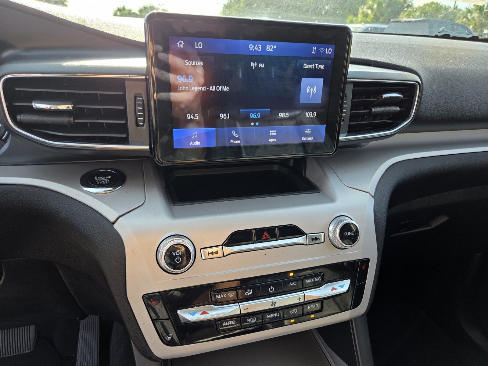 Used 2023 Ford Explorer XLT w/ Equipment Group 202A AWD/4WD image 26