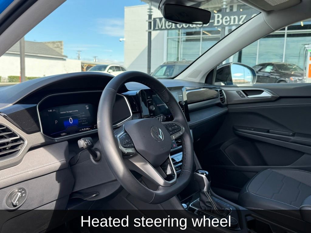 Used 2025 Volkswagen Taos SE image 11