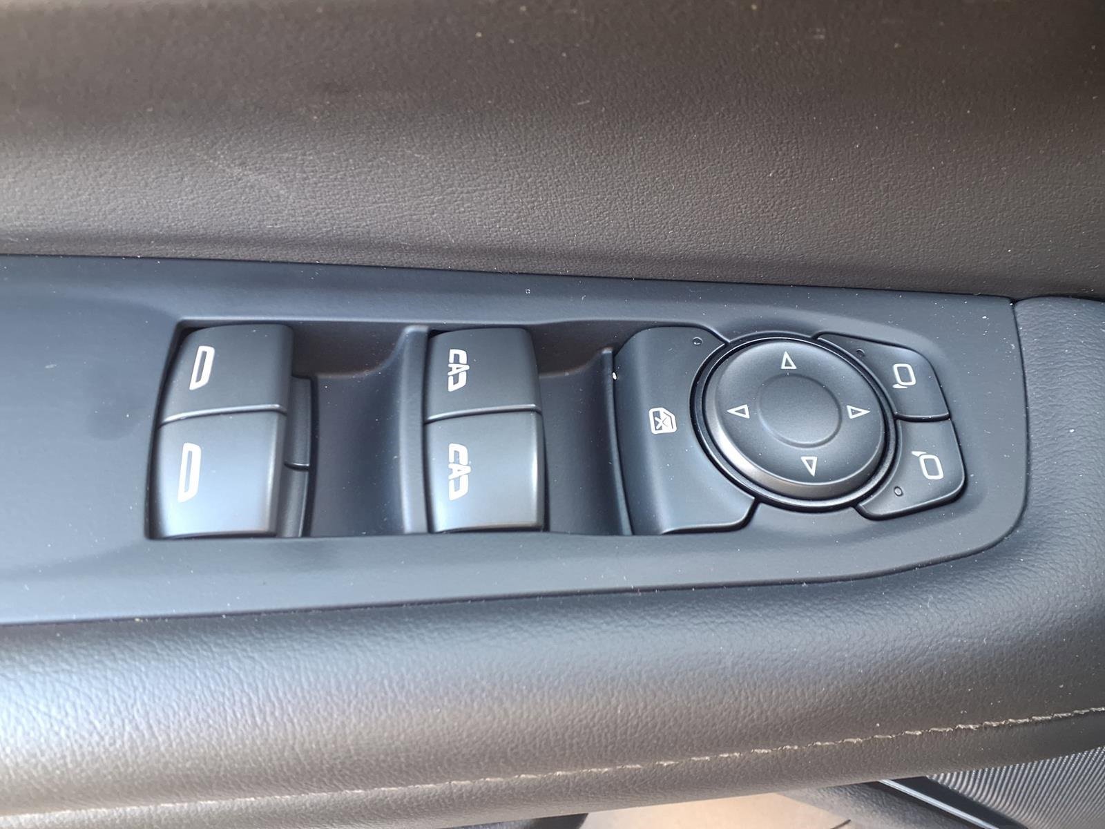 Used 2025 Chevrolet Tahoe LT image 12