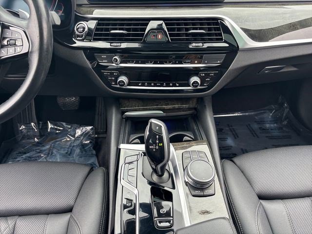 Used 2021 BMW 530i w/ Convenience Package image 17