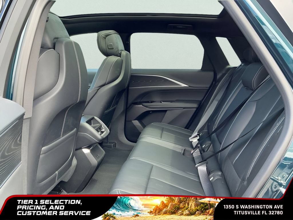Used 2025 Cadillac Lyriq Luxury RWD image 23