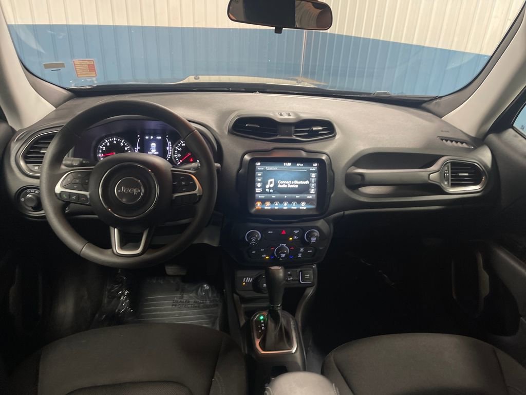 Used 2023 Jeep Renegade Latitude image 13
