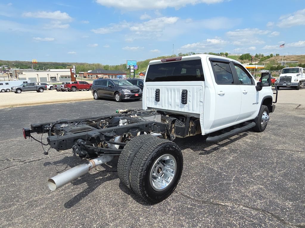 Used 2023 Chevrolet Silverado 3500 LT w/ Convenience Package AWD/4WD image 9
