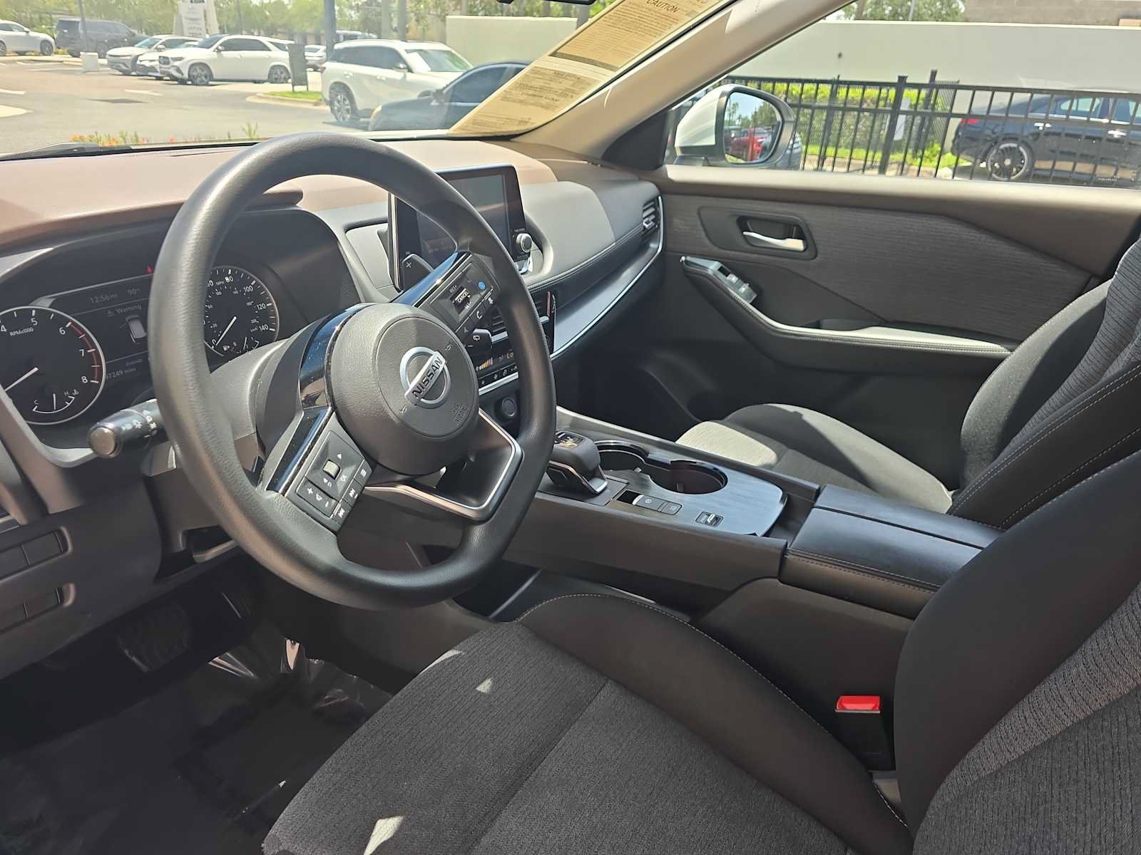 Used 2021 Nissan Rogue SV FWD image 14