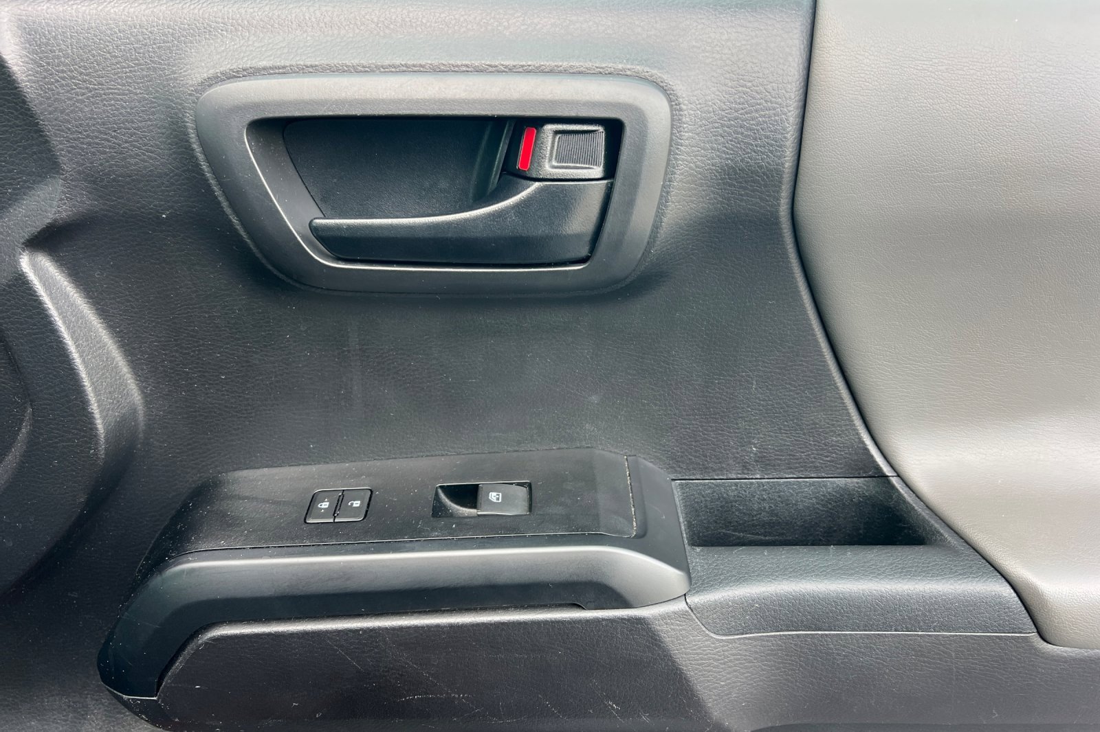 Used 2022 Toyota Tacoma SR image 20