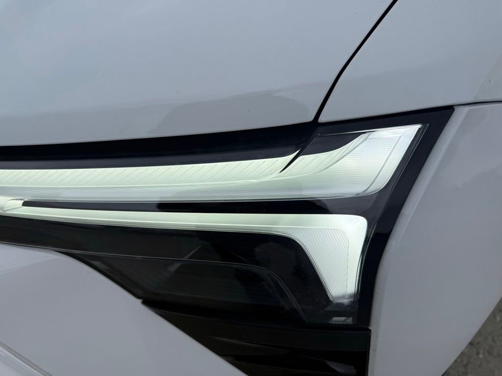 Used 2024 Chevrolet Blazer EV LT image 9