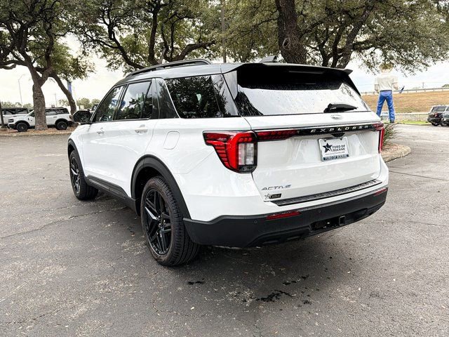 New 2025 Ford Explorer Active image 3