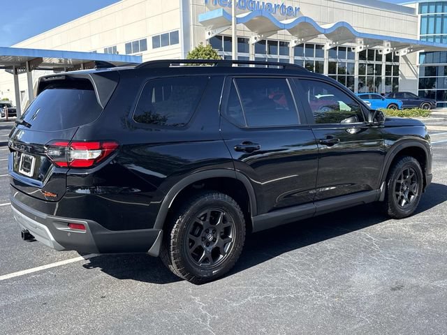 Certified 2025 Honda Pilot TrailSport image 4