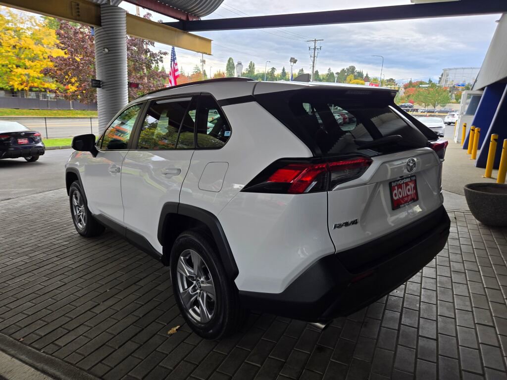 Used 2024 Toyota RAV4 XLE w/ Convenience Package image 7