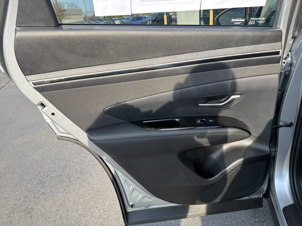 Used 2023 Hyundai Tucson Limited image 19