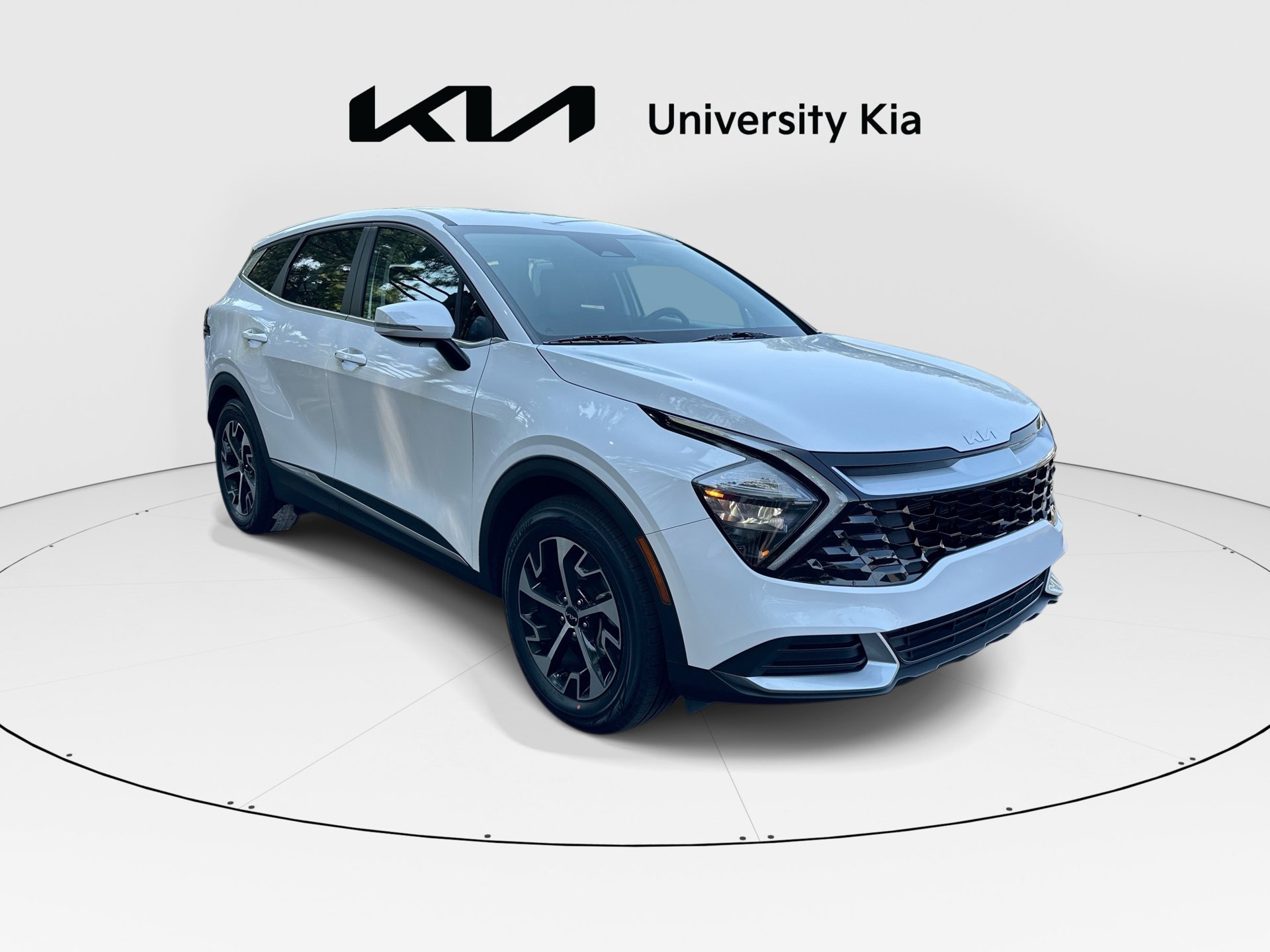 Used 2023 Kia Sportage EX FWD image 2