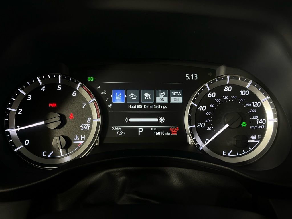 Used 2025 Toyota Highlander XLE image 14