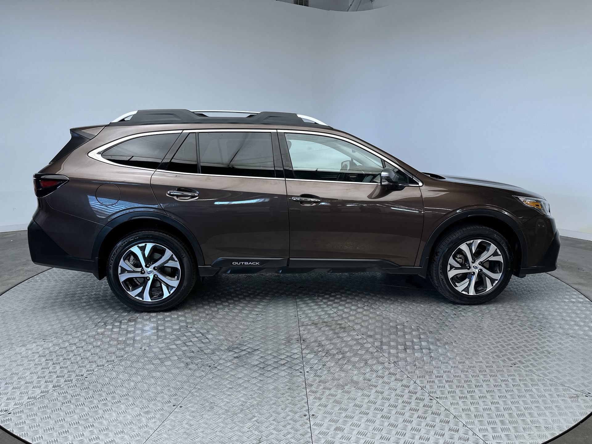Used 2021 Subaru Outback Touring XT AWD/4WD image 10