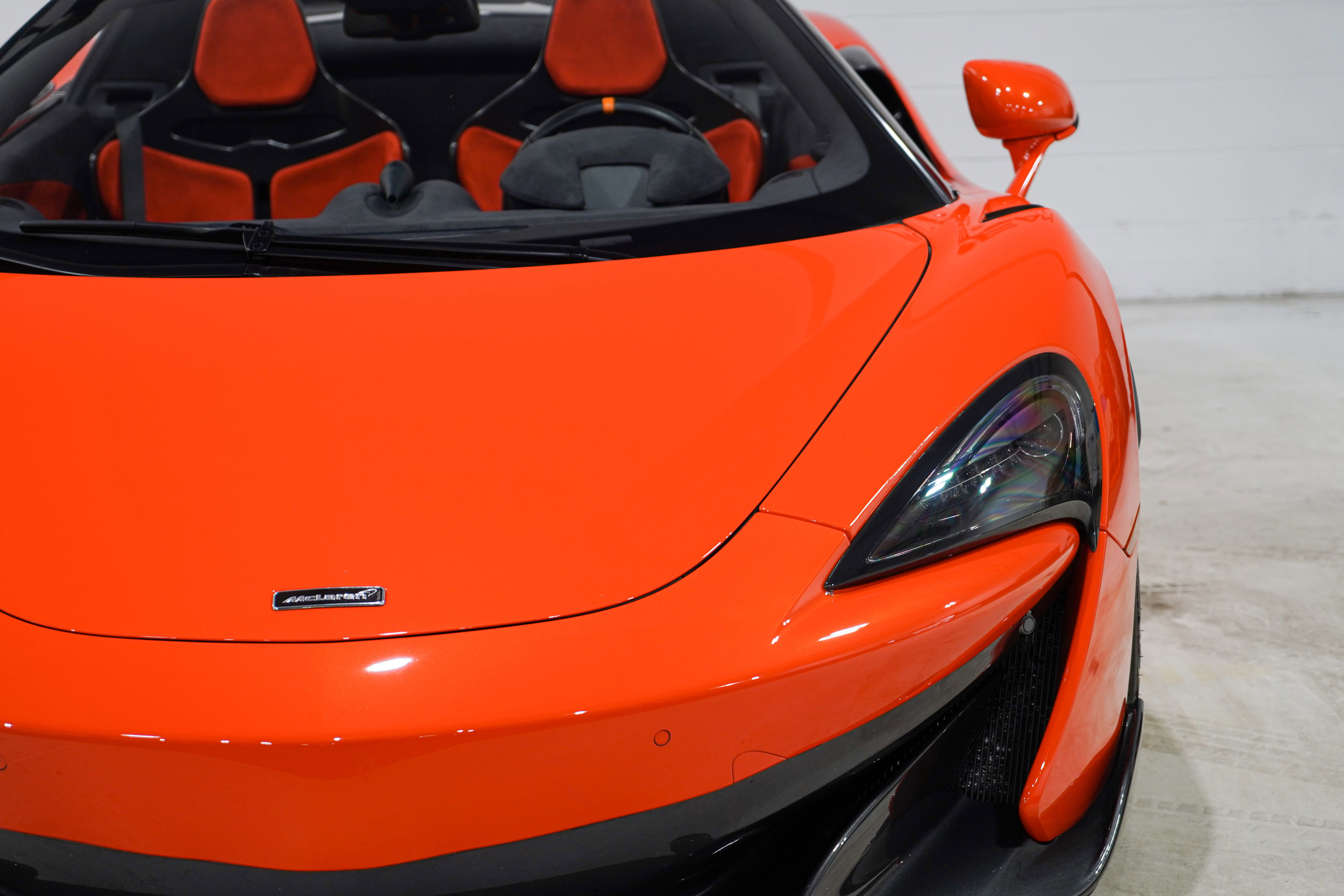Used 2020 McLaren 600LT Spider RWD image 28