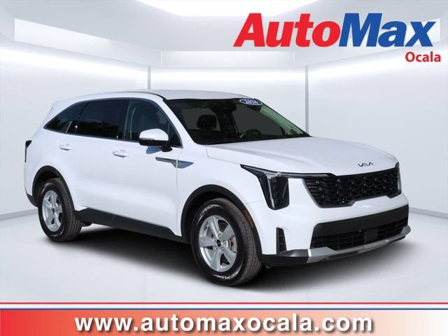 Used 2026 Kia Sorento LX FWD image 1