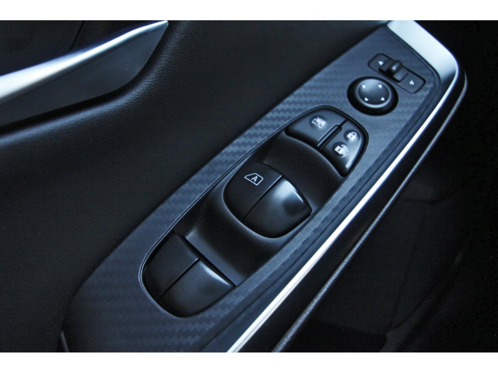 Certified 2024 Nissan Sentra SR FWD image 23