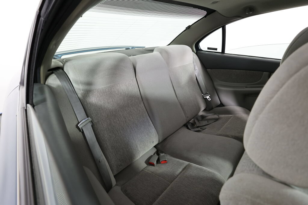 Used 2002 Oldsmobile Alero GL w/ Sun & Sound Pkg FWD image 20