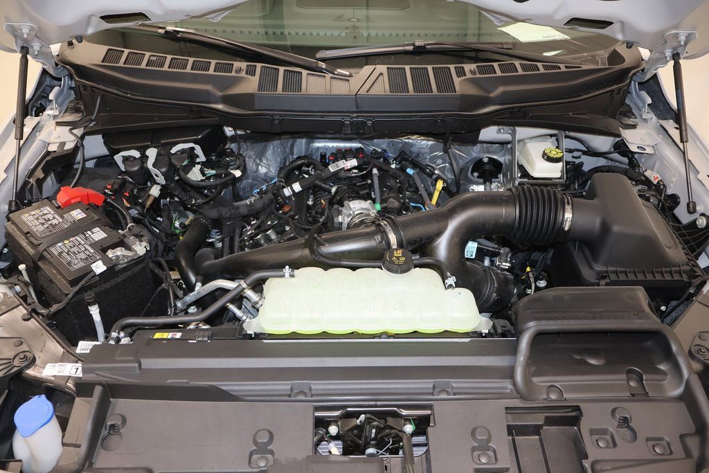 New 2025 Ford F150 XLT w/ Equipment Group 303A High image 34