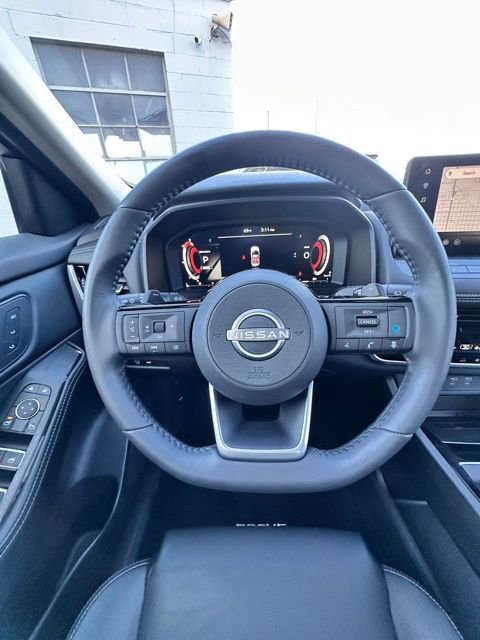 Certified 2024 Nissan Rogue SL w/ SL Premium Package AWD/4WD image 17
