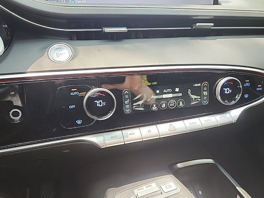 Used 2024 Genesis Electrified GV70 w/ Prestige Package AWD/4WD image 24
