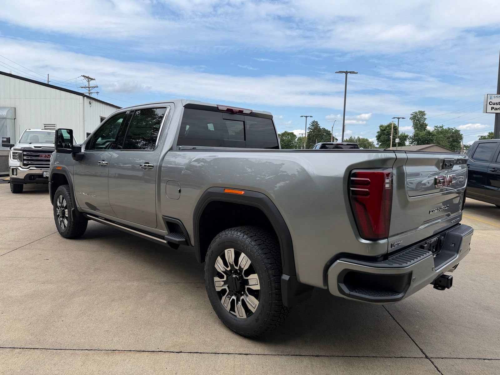 New 2026 GMC Sierra 3500 Denali w/ Denali Reserve Package AWD/4WD image 29