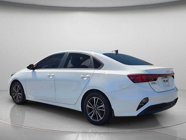 Used 2023 Kia Forte LXS w/ LXS Technology Package FWD image 6