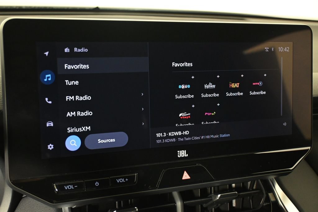 Used 2024 Toyota Venza Limited AWD/4WD image 29