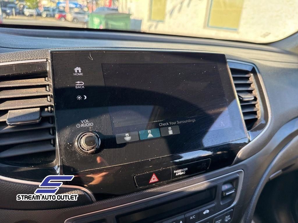 Used 2022 Honda Pilot TrailSport image 39