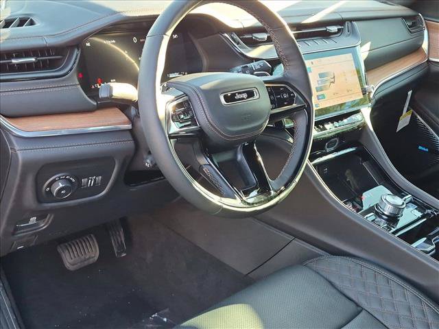 New 2027 Jeep Grand Cherokee Summit AWD/4WD image 3