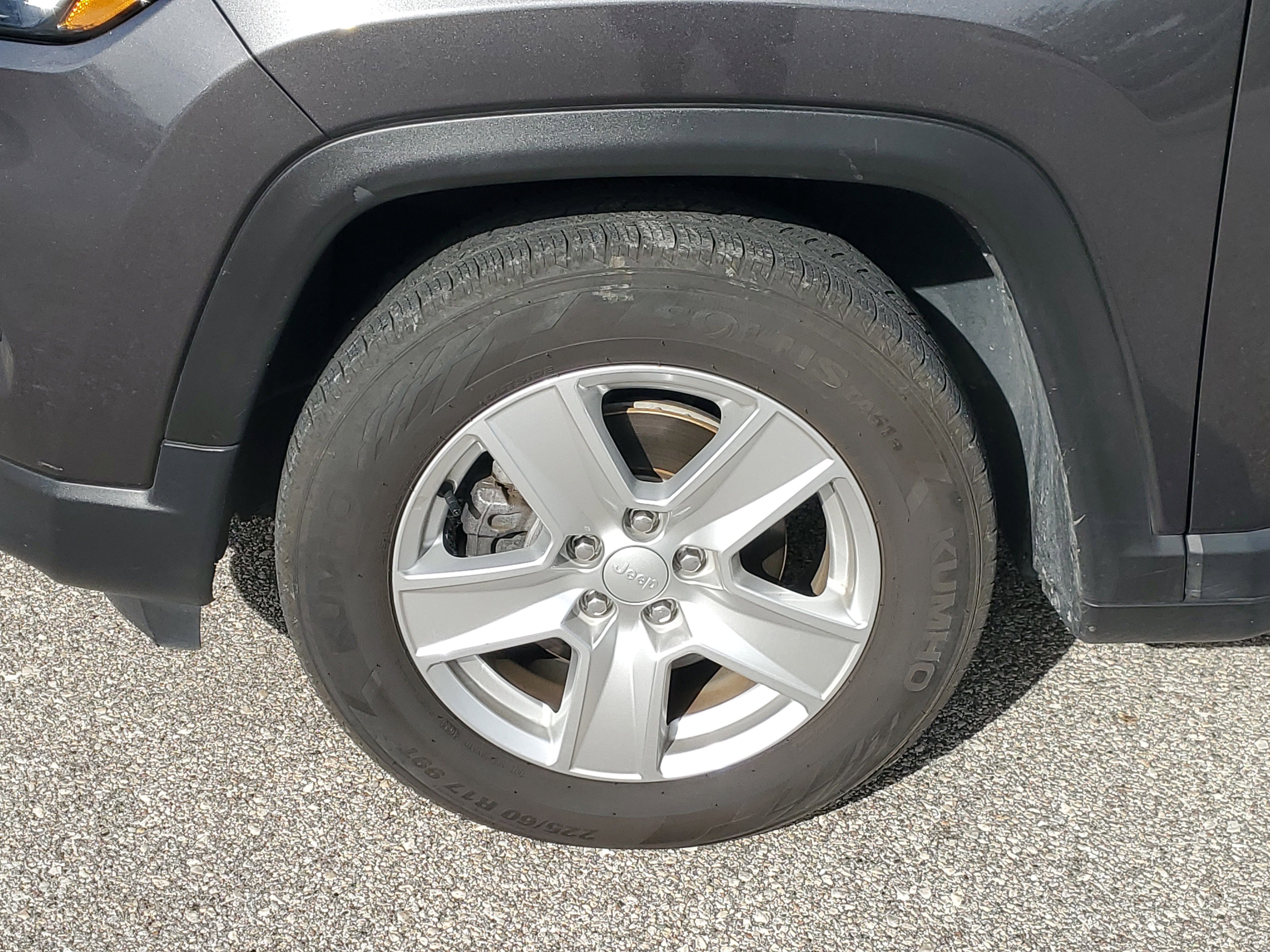 Used 2022 Jeep Compass Latitude w/ Sun and Sound Group image 9