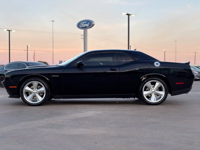 Used 2015 Dodge Challenger R/T Plus RWD image 4