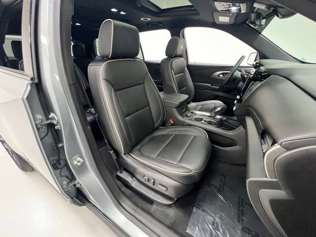 Certified 2023 Chevrolet Traverse Premier w/ Redline Edition image 32