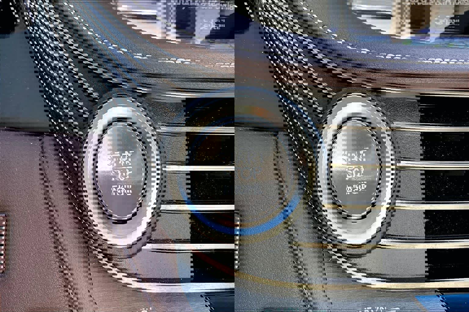 Used 2020 Lexus LS 500 w/ Accessory Package (Z2) image 33