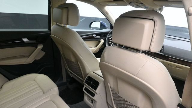 Used 2020 Audi Q5 Prestige w/ Prestige Package AWD/4WD image 10