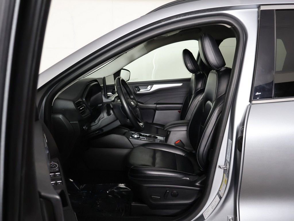 Used 2024 Ford Escape Platinum AWD/4WD image 28
