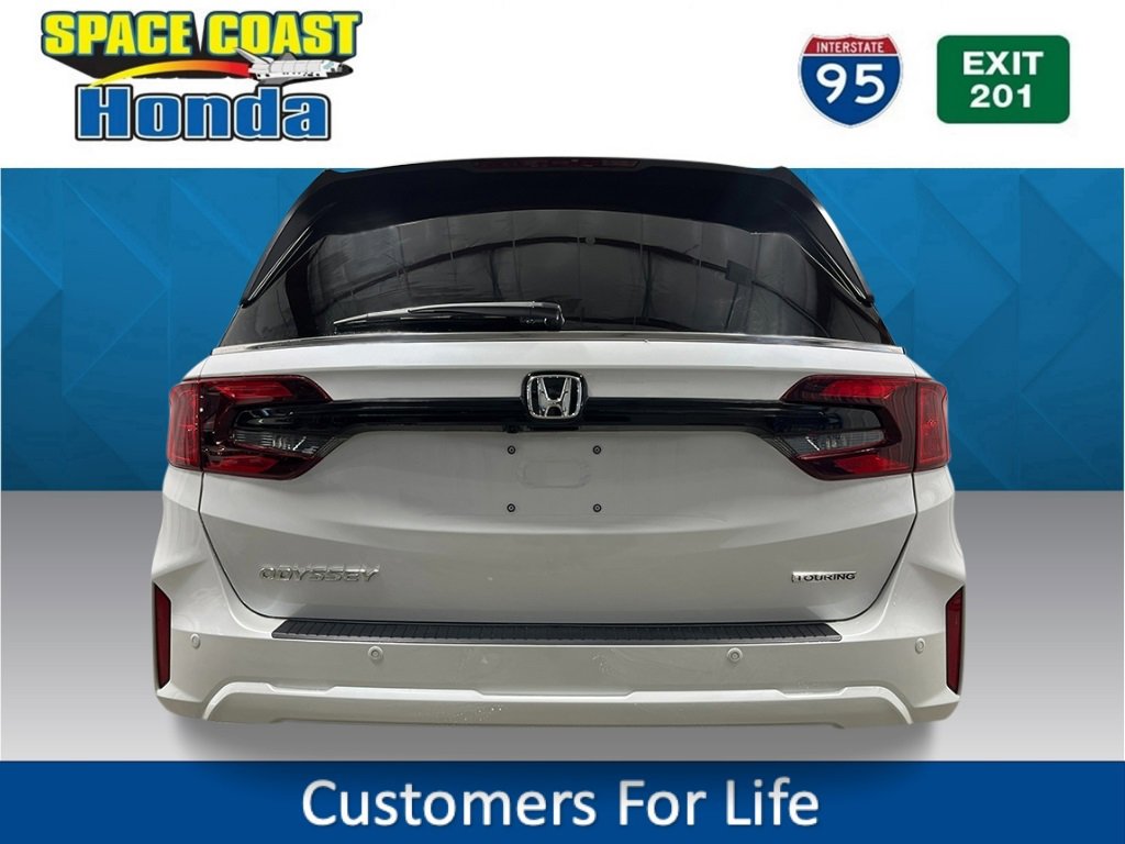 New 2026 Honda Odyssey Touring image 4