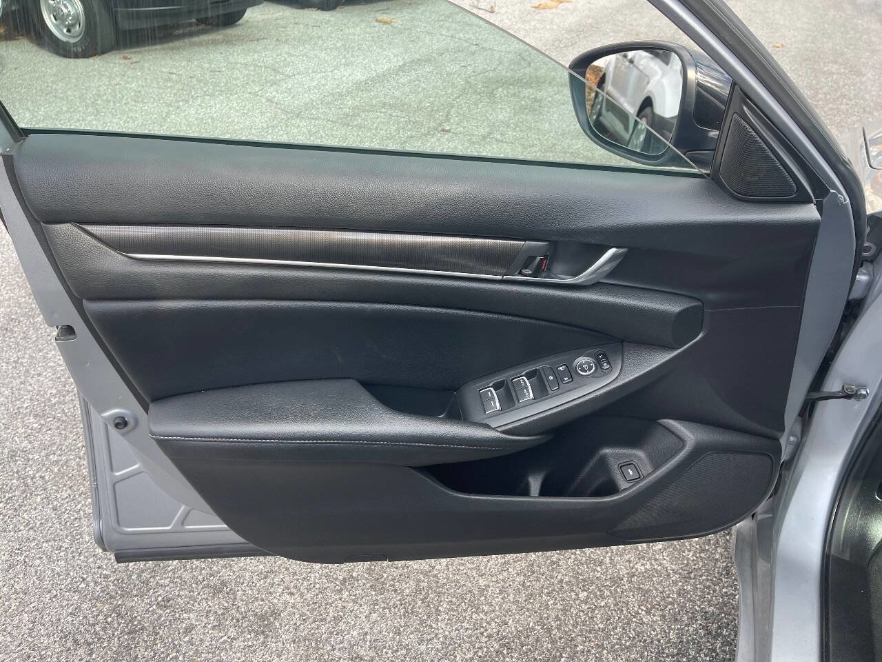Used 2022 Honda Accord Sport image 22