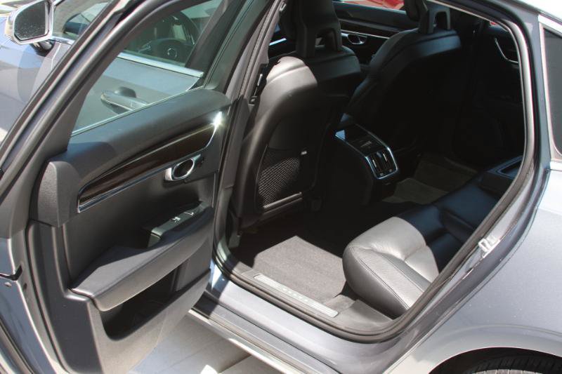 Used 2018 Volvo S90 T6 Momentum w/ Convenience Package AWD/4WD image 39