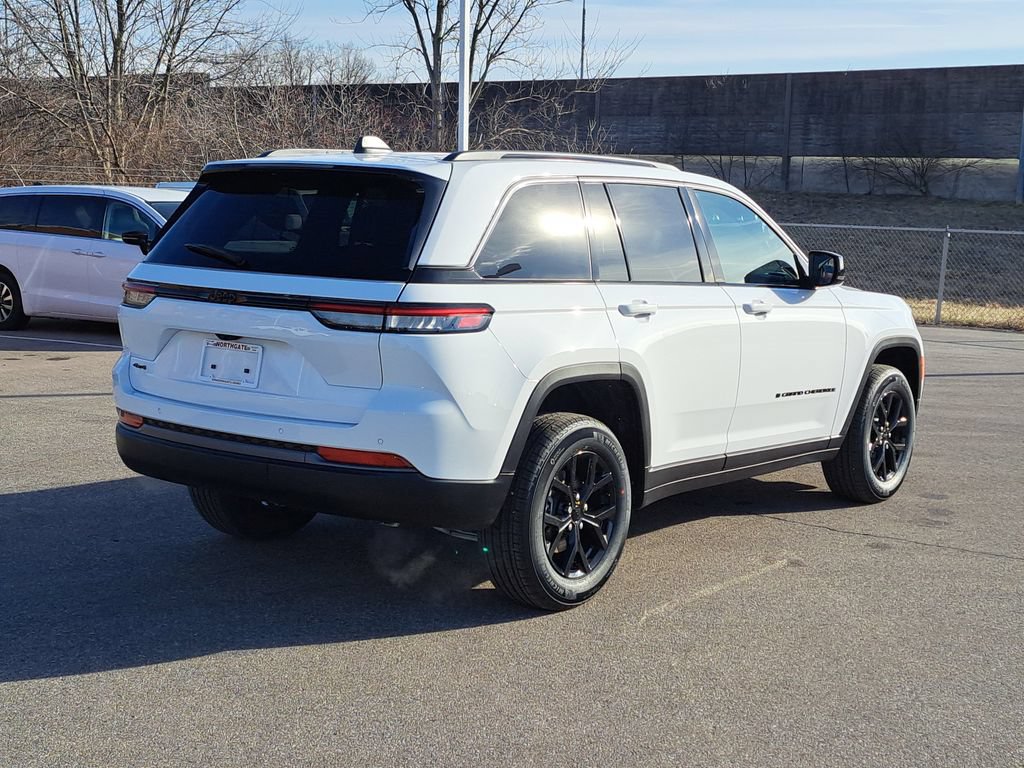 New 2026 Jeep Grand Cherokee Altitude AWD/4WD image 4