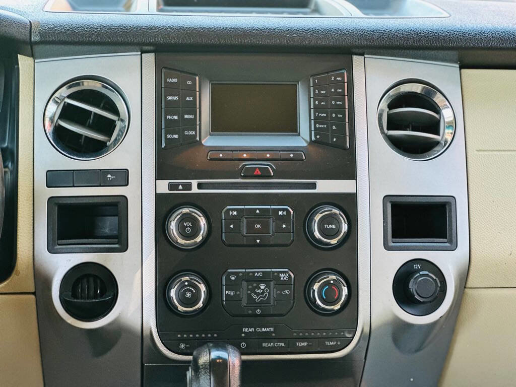 Used 2015 Ford Expedition XLT image 11