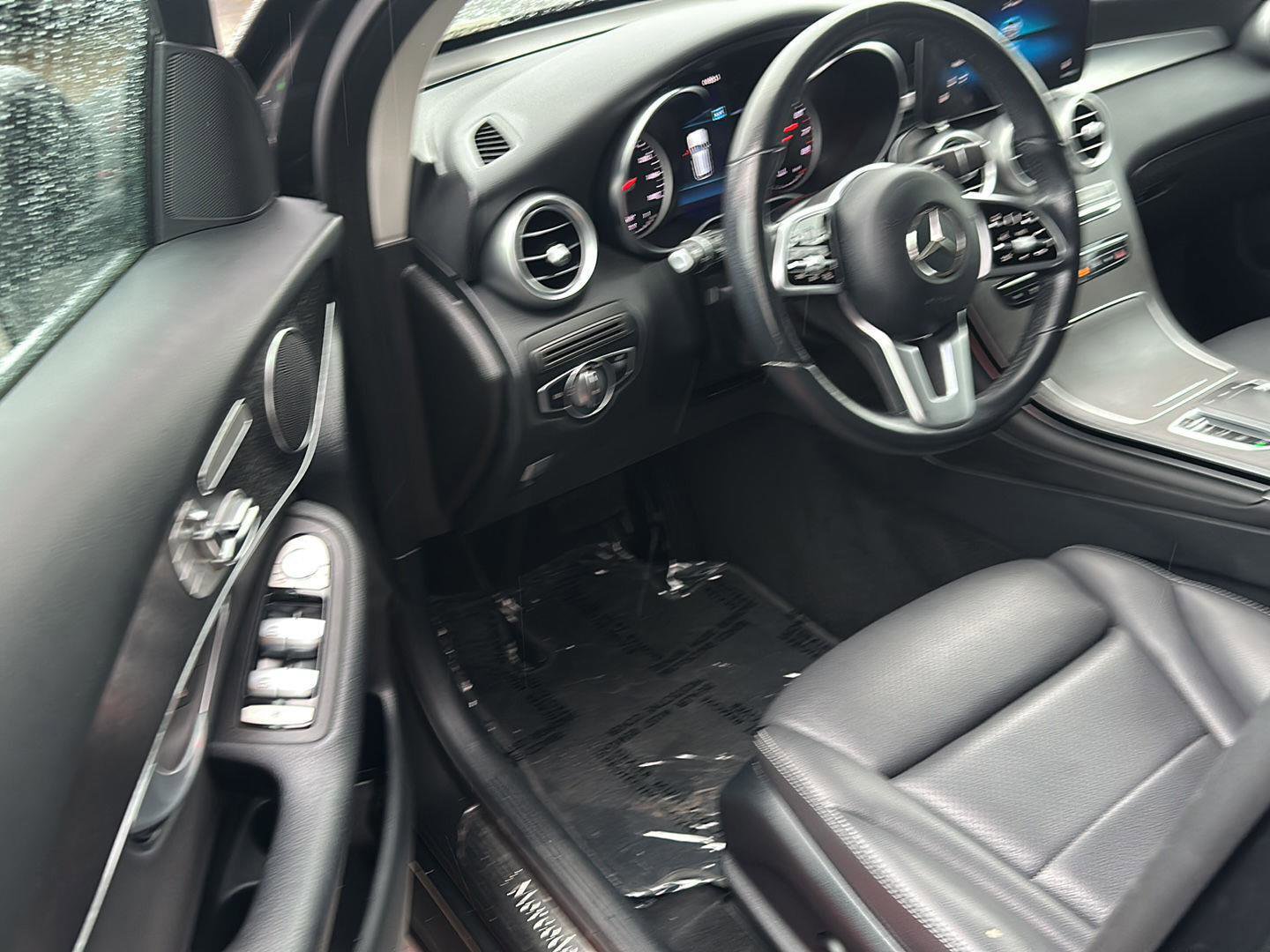 Used 2021 Mercedes-Benz GLC 300 4MATIC image 8