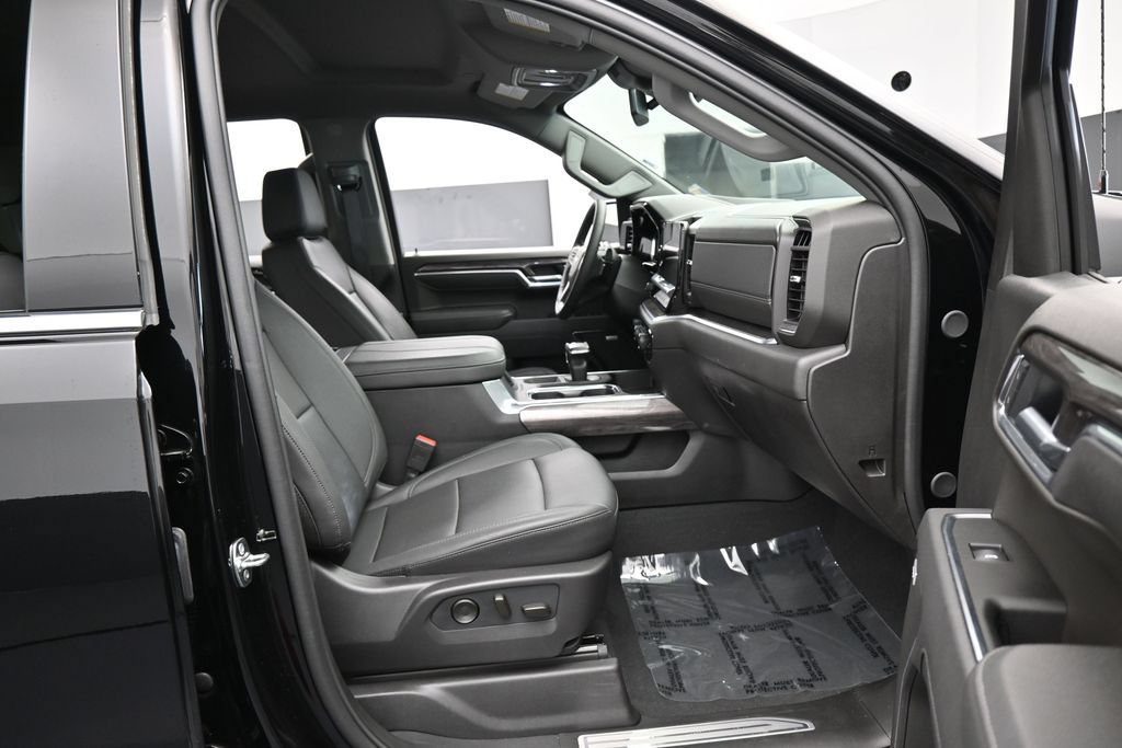 Used 2026 Chevrolet Silverado 1500 LTZ RWD image 50