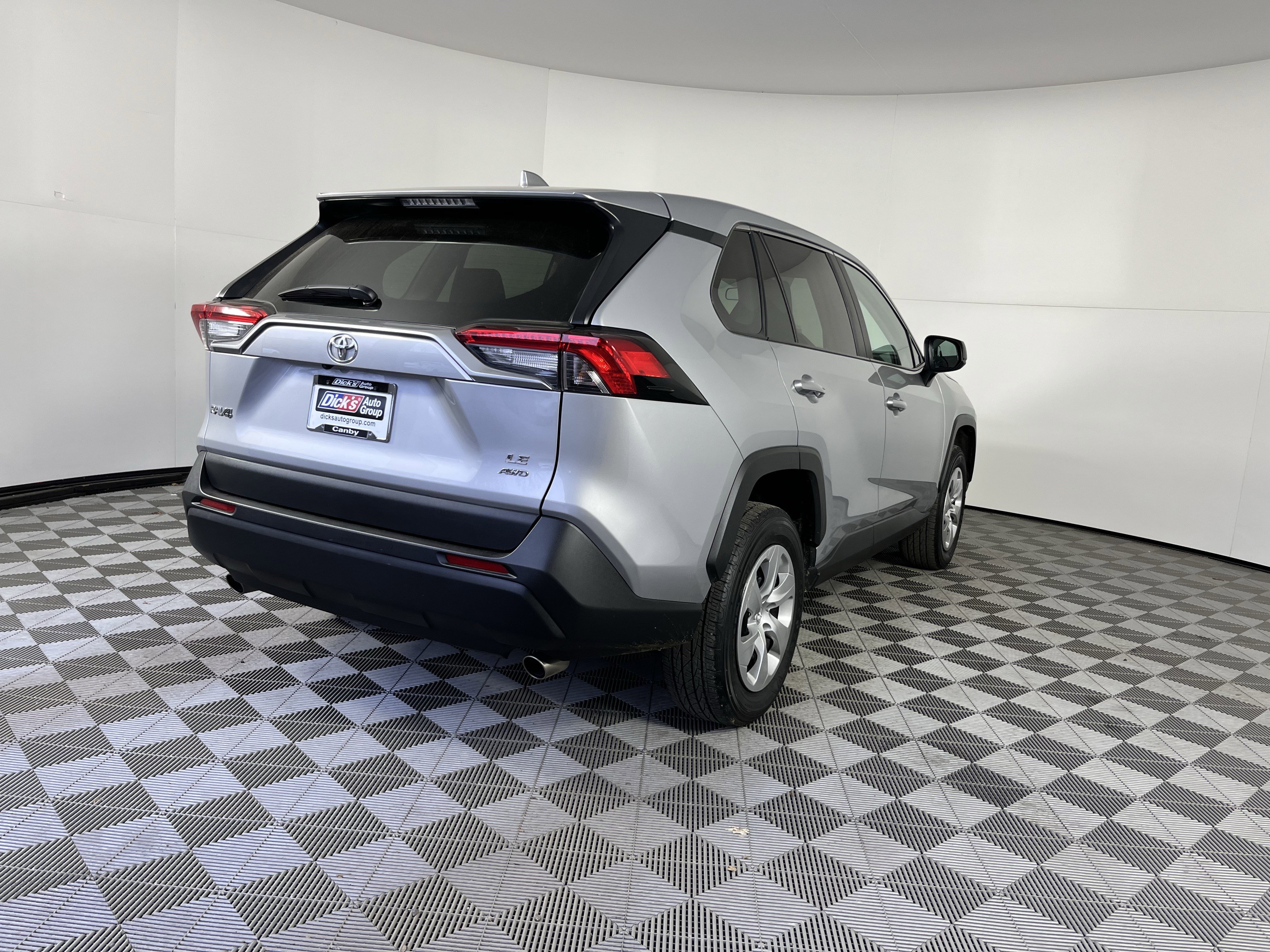 Used 2023 Toyota RAV4 LE image 6