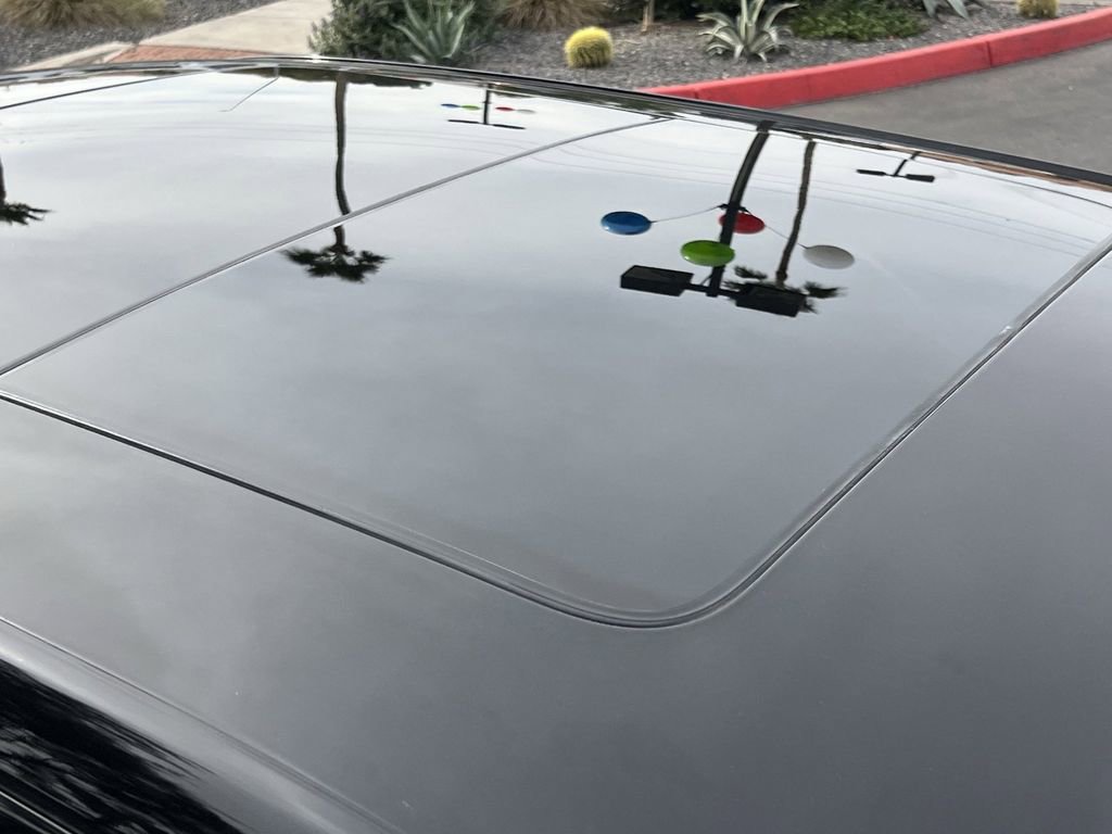 Used 2017 Chrysler 300 S w/ 300S Premium Group image 9