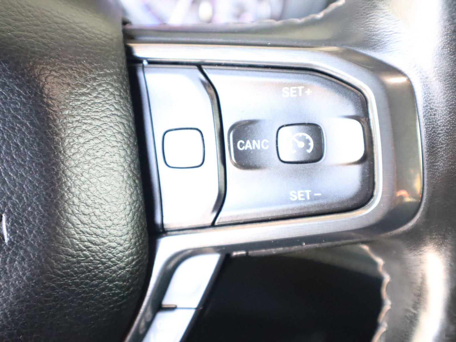 Used 2019 RAM 1500 Limited AWD/4WD image 33