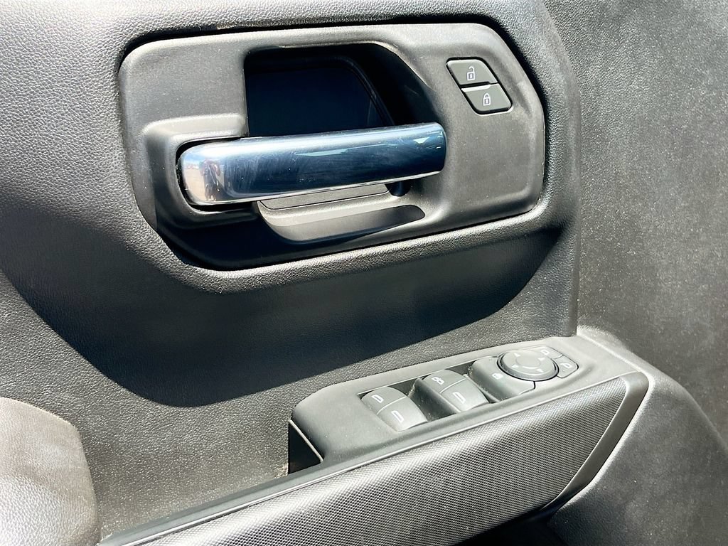 Used 2023 Chevrolet Silverado 1500 Custom w/ LPO, Dark Essentials Package AWD/4WD image 17