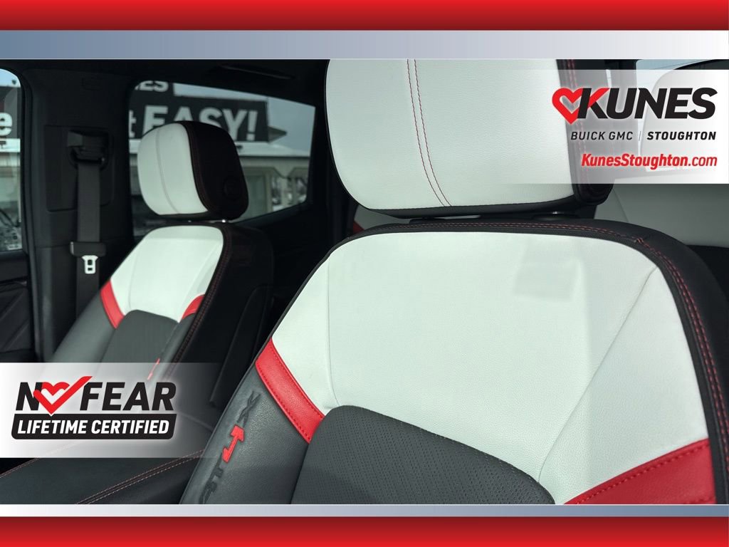 Used 2024 GMC Canyon AT4X image 24